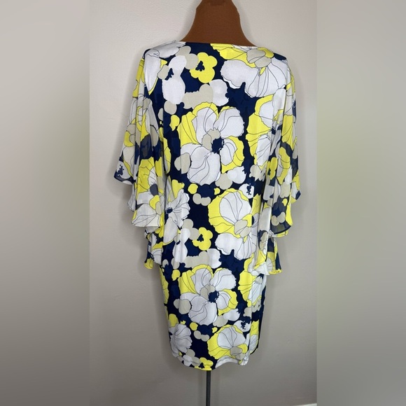 Dress Barn Floral Dress Bell Sleeves Size Medium - Picture 3 of 9